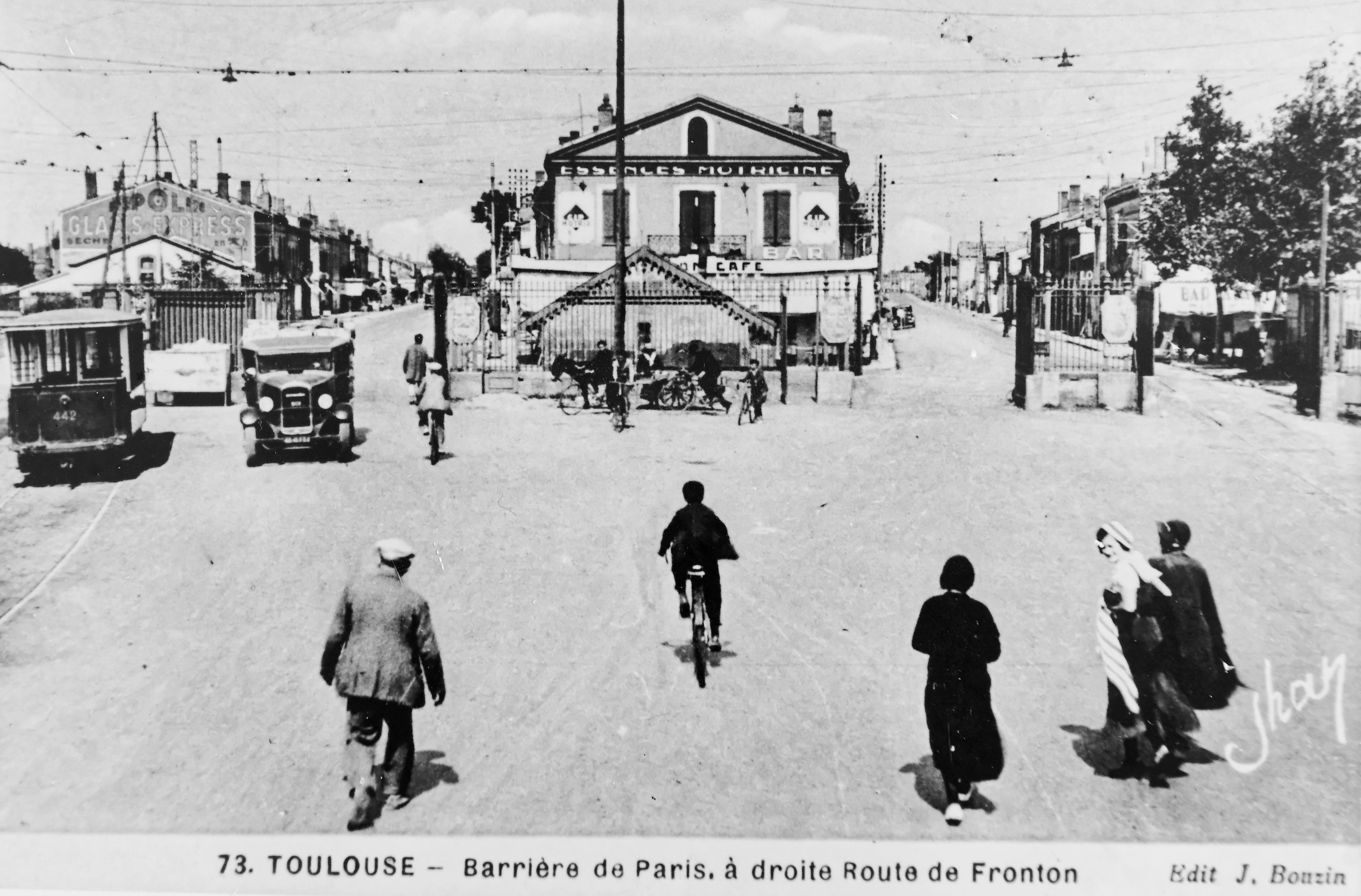 Barrière de Paris 1936 (le tram à gauche)